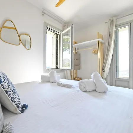 Villa Luxurious Luna With A Swimming Pool And A Fantastic Sea And Sunset View Ioulis