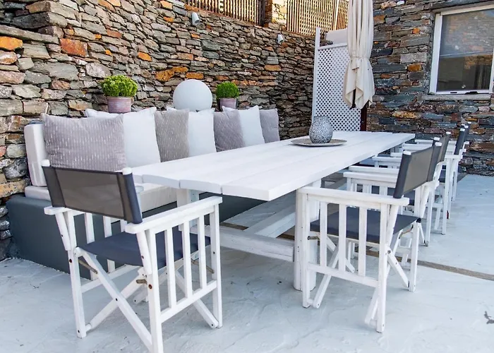 Luxurious Lune With A Swimming Pool And A Fantastic Sea And Sunset View *