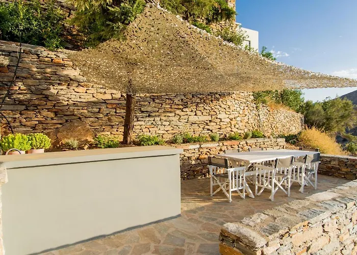 Luxurious Lune With A Swimming Pool And A Fantastic Sea And Sunset View *